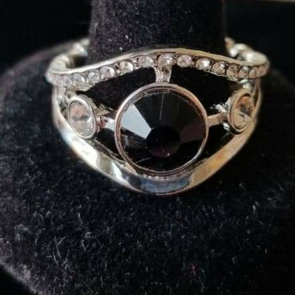 Paparazzi Rings - Picture 4 of 4